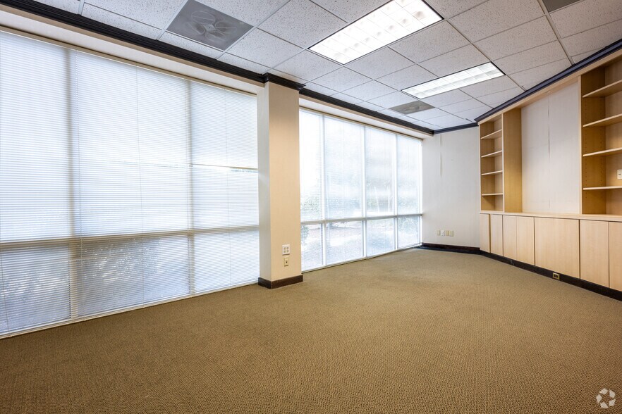 More Photos Of 2 Pai Park, Greensboro Office For Sale