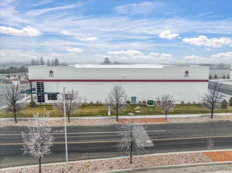 More Photos Of 205 N 1140 W, Ogden Light Distribution For Lease