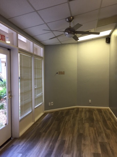 More Photos Of 8075 E Morgan Trl, Scottsdale Medical For Lease