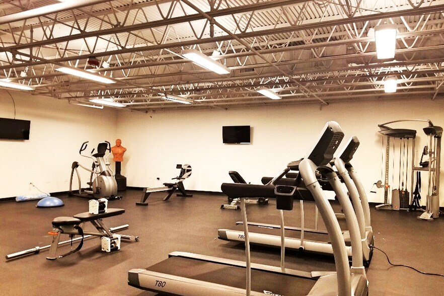 More Photos Of 7000 S Yosemite St, Centennial Office For Sale