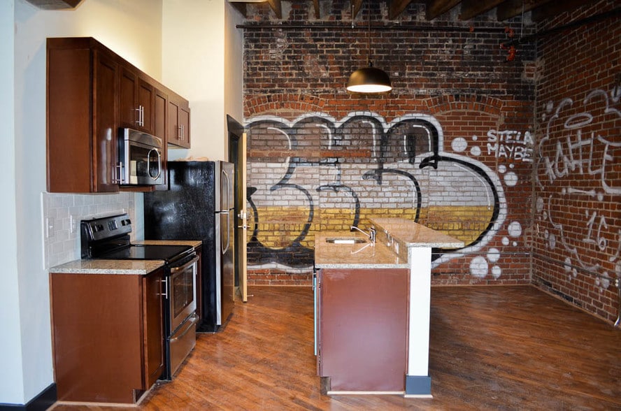 More Photos Of 1131 Commerce St, Petersburg Apartments For Sale