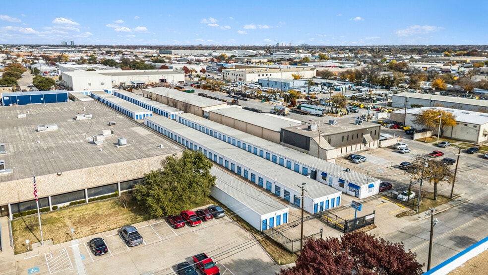 More Photos Of 2601 Willowbrook Rd, Dallas Self Storage For Sale