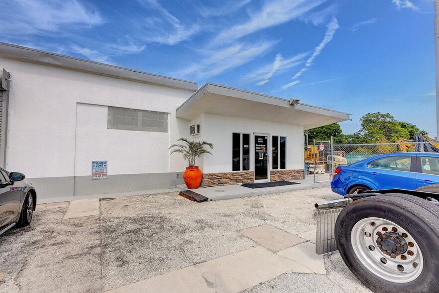 More Photos Of 2108 Orange Ave, Fort Pierce Freestanding For Sale