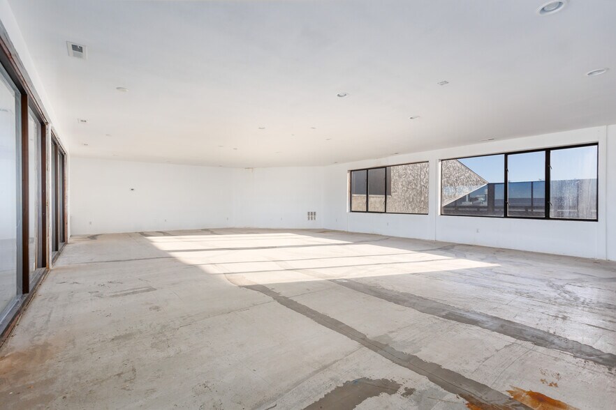 More Photos Of 10 N Washington St, Kennewick Office For Lease
