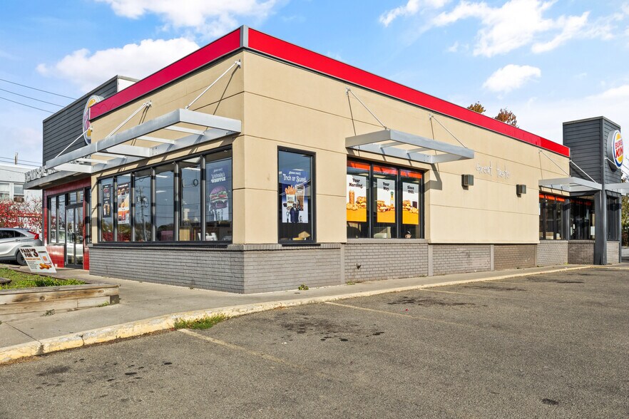 More Photos Of 230 W Main St, Batavia General Retail For Sale