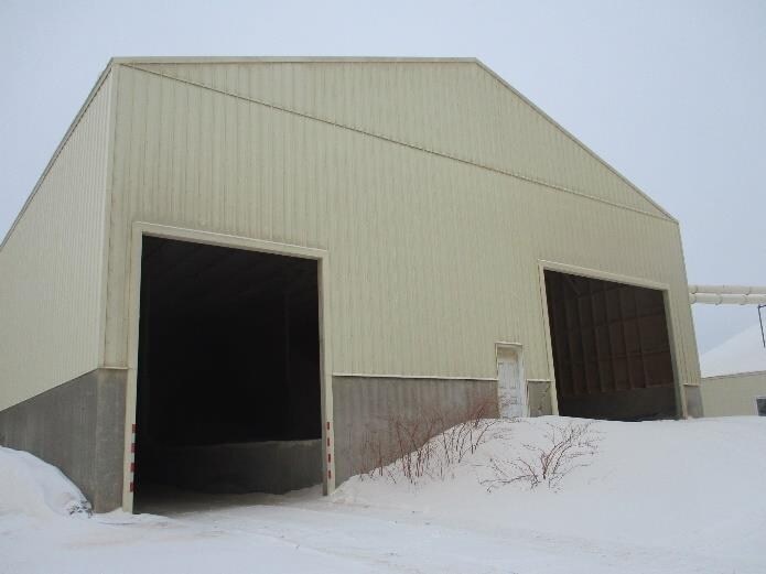 More Photos Of 28 Rue Joseph-Gagnon, Saint-Jean-Port-Joli Manufacturing For Sale