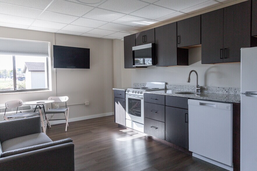 More Photos Of 810 Memorial Dr, Chilton Apartments For Sale