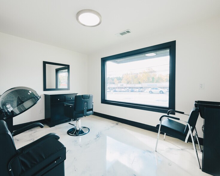 More Photos Of 731 Sandtown Rd SW, Marietta Storefront Retail Office For Sale