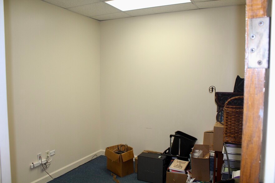 More Photos Of 931 S Semoran Blvd, Winter Park Loft Creative Space For Lease