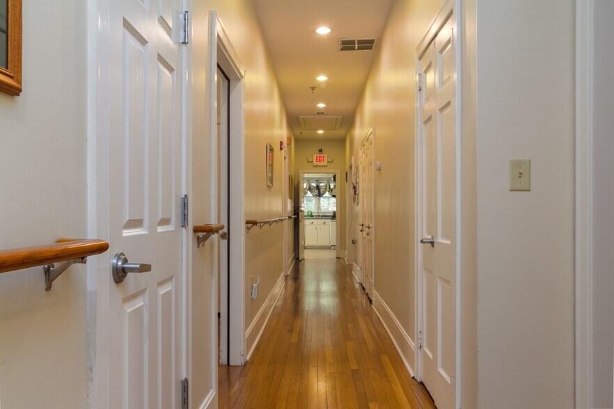 More Photos Of 173 S Lee St, Forsyth Assisted Living For Lease