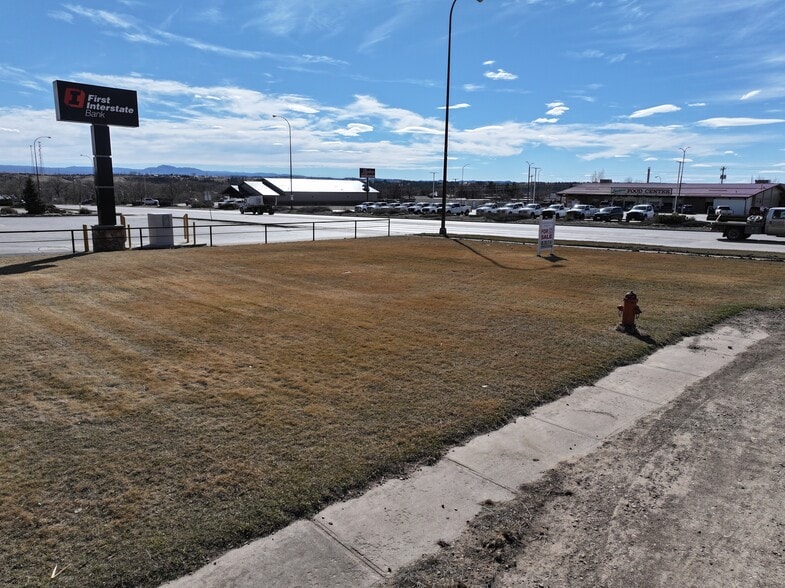 More Photos Of 35 5th Ave, Belle Fourche Office For Sale