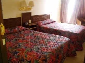 More Photos Of 606 E Lincoln Blvd, Hesston Hotel For Sale