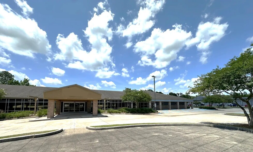 More Photos Of 2750 Gause Blvd E, Slidell Medical For Sale