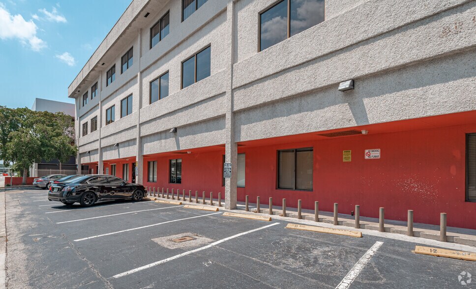 More Photos Of 33 NE 2nd St, Fort Lauderdale Office For Lease