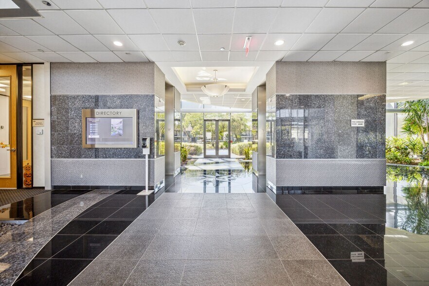 More Photos Of 11000 Richmond Ave, Houston Office For Lease