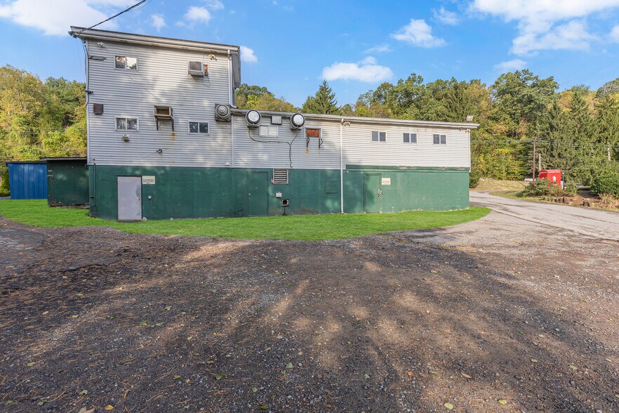 More Photos Of 1020 Sharon Rd, Beaver Restaurant For Sale