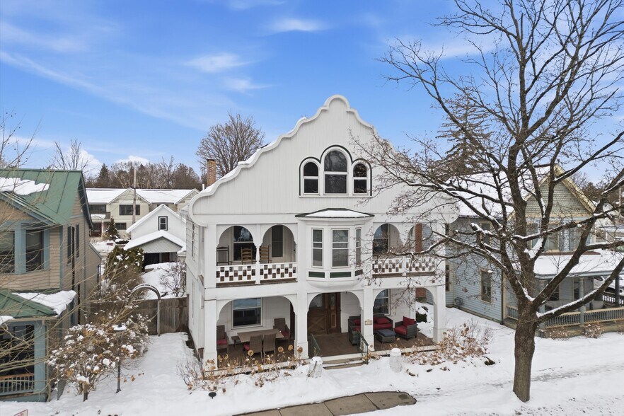 More Photos Of 149 Union Ave, Saratoga Springs Hospitality For Sale
