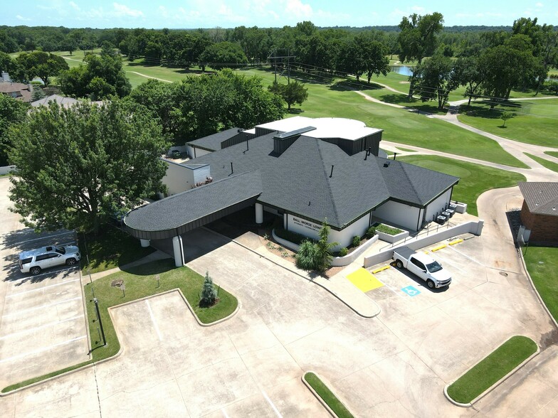 More Photos Of 3201 S Berry Rd, Norman Office Residential For Lease