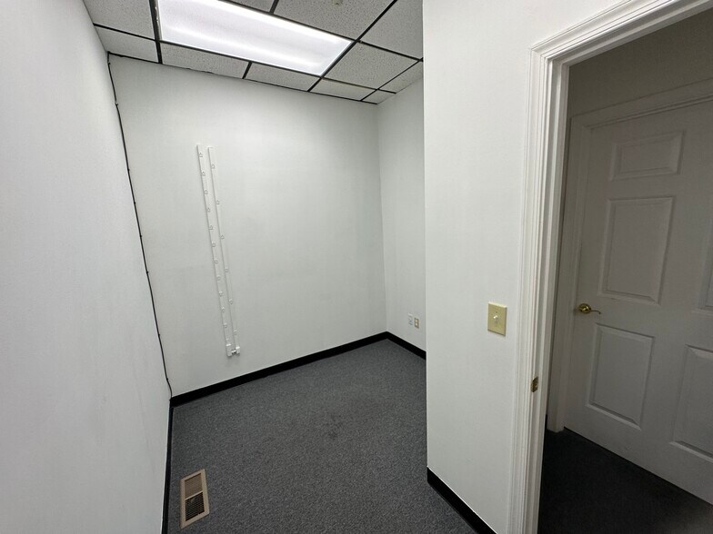 More Photos Of 370 Neff Ave, Harrisonburg Medical For Lease