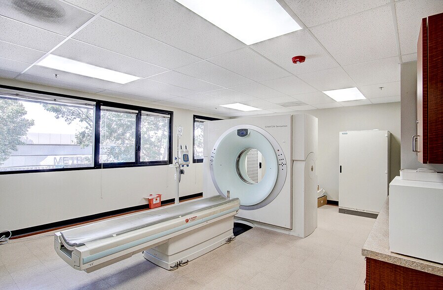 More Photos Of 710 S Central Ave, Glendale Medical For Lease