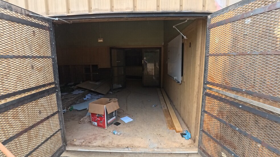 More Photos Of 5800 Midland Blvd, Fort Smith Sports And Entertainment For Lease