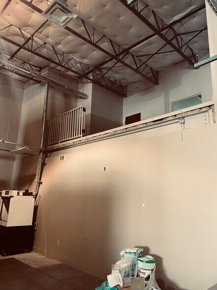 More Photos Of 2405 W Princeton St, Orlando Warehouse For Sale