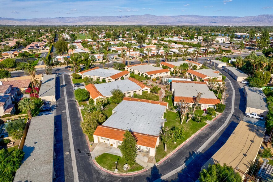 More Photos Of 72805 Park View Dr, Palm Desert Apartments For Sale