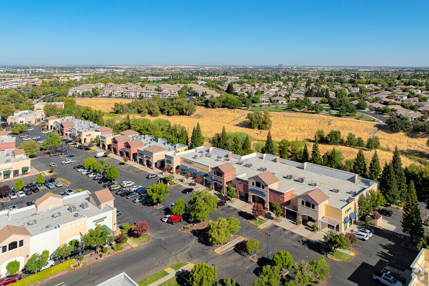 More Photos Of 9400 Fairway Dr, Roseville Storefront For Lease