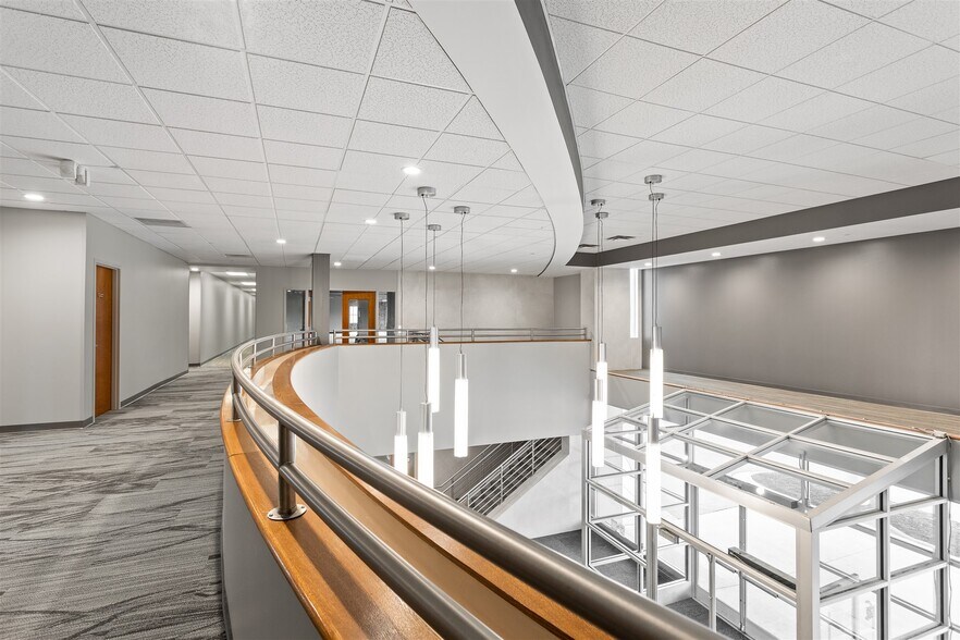 More Photos Of 6855 Shore Terrace, Indianapolis Office For Sale