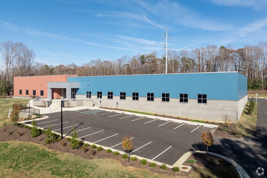 More Photos Of 130 Stafford Ct, Williamsburg Flex For Lease