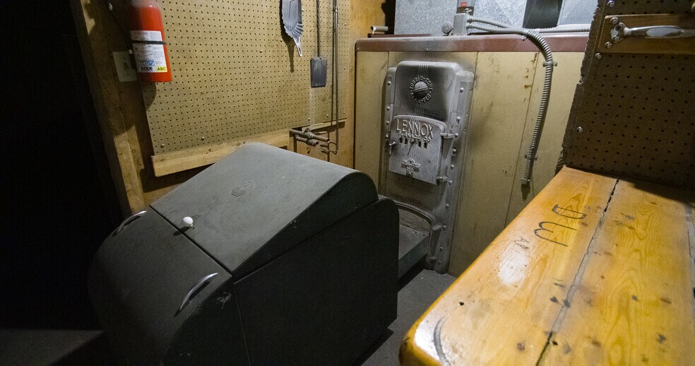 More Photos Of 397 N Wendy St, Torrey Specialty For Sale