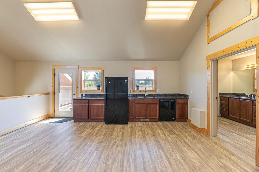 More Photos Of 12315 Deerfield Dr, Truckee Office Residential For Sale