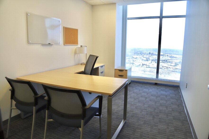 More Photos Of 755 W Big Beaver Rd, Troy Coworking Space