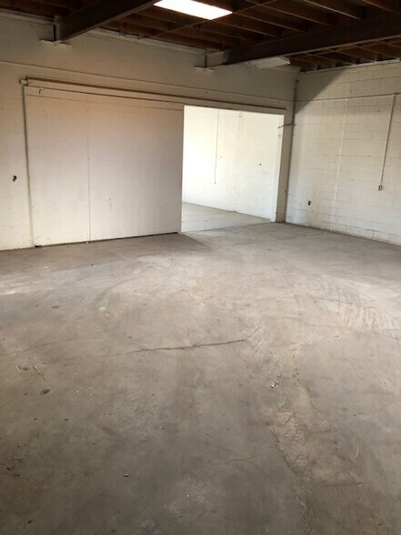 More Photos Of 9625 Rudicill St, Riverside Warehouse For Lease