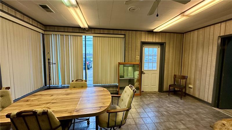 More Photos Of 535 Freeport Rd, Creighton Auto Repair For Sale
