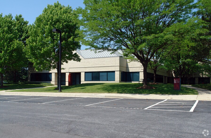 More Photos Of 904 Wind River Ln, Gaithersburg Office For Sale