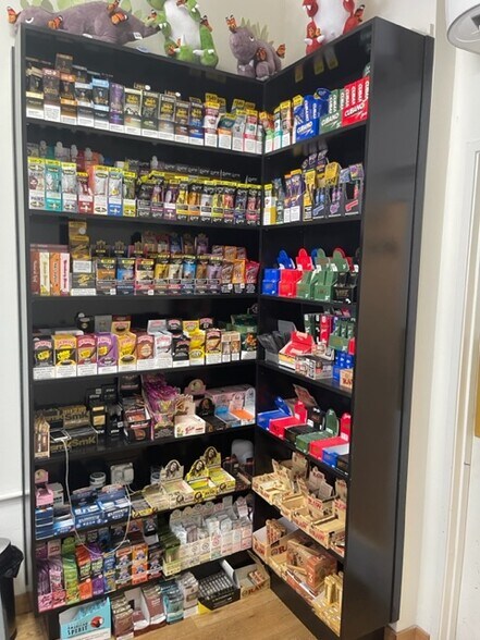 More Photos Of 7219-7223 Melrose Ave, Los Angeles Storefront For Lease