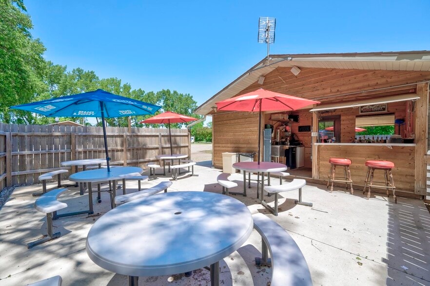 More Photos Of 100 Hill Ave, Spirit Lake Restaurant For Sale