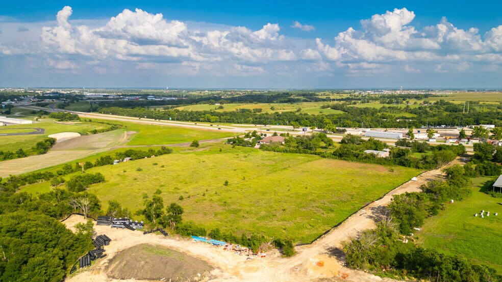 More Photos Of West 2nd Street, Taylor Land For Sale