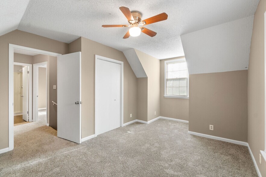More Photos Of 279B Harrier ct, Clarksville Apartments For Sale
