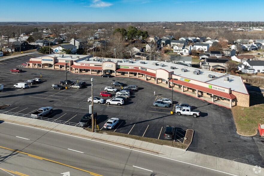 More Photos Of 655-683 Jeffco Blvd, Arnold General Retail For Lease