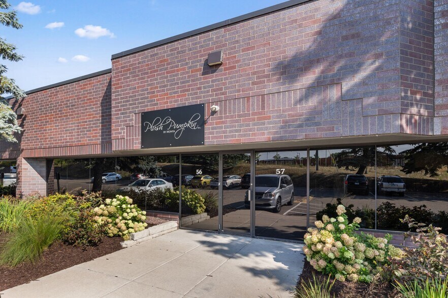 More Photos Of 425 Etna St, Saint Paul Light Manufacturing For Lease