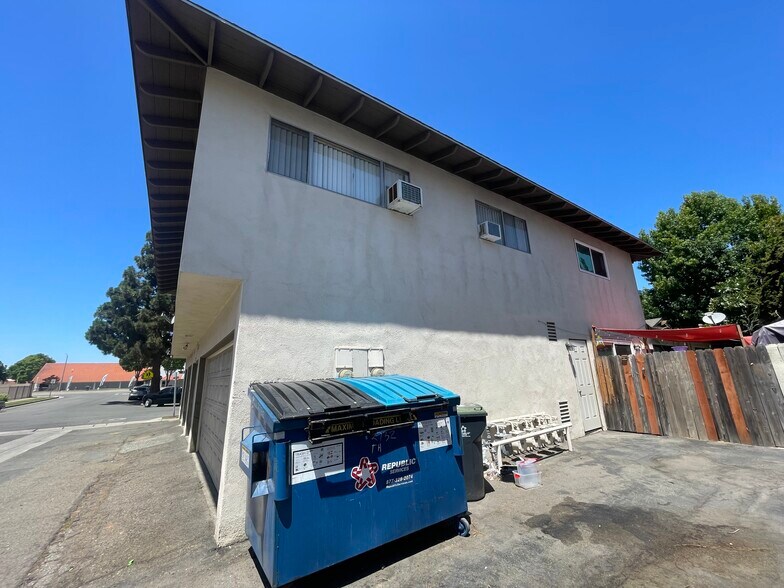 More Photos Of 2732 W Orion Ave, Santa Ana Apartments For Sale