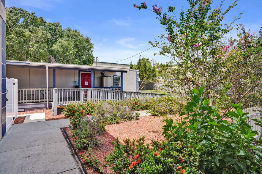 More Photos Of 1511 S US Highway 301, Tampa Office For Sale