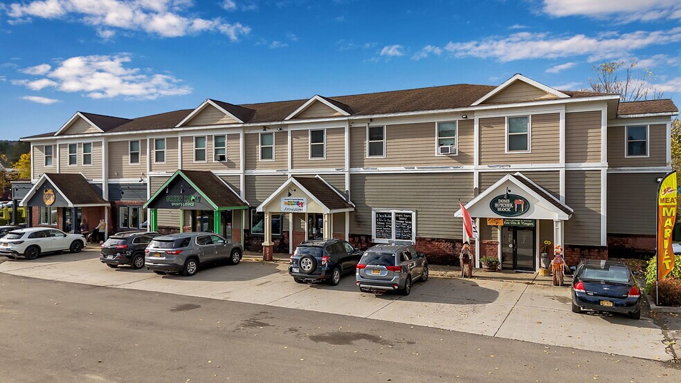 More Photos Of 38 Washington St, Ellicottville Storefront For Sale