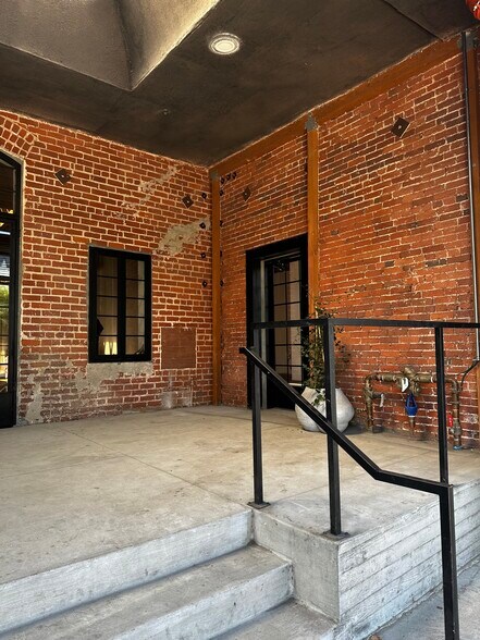 More Photos Of 1632-1634 W Temple St, Los Angeles Storefront For Lease