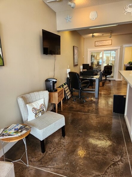 More Photos Of 1642 Pleasure House Rd, Virginia Beach Storefront For Lease