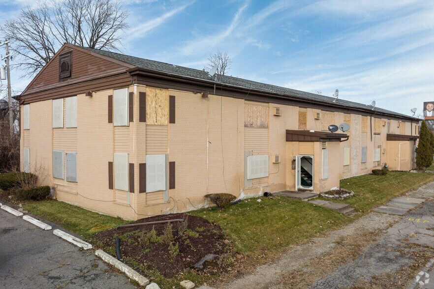 More Photos Of 9001 Southfield Fwy, Detroit Apartments For Sale