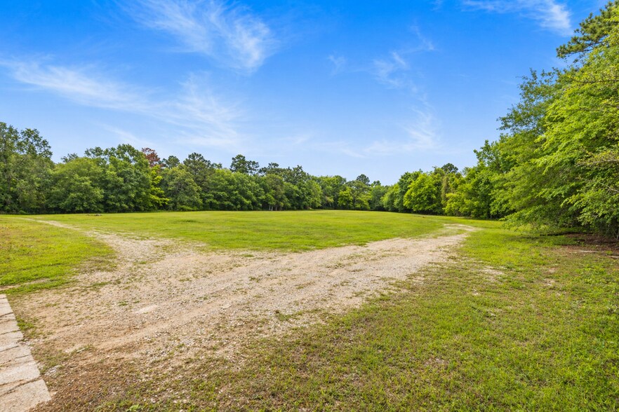 More Photos Of 516 FM 3083 Rd, Conroe Industrial For Lease