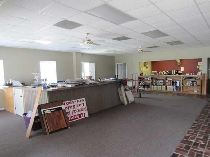 More Photos Of 13301 Burgess Ave, Walker Self Storage For Lease